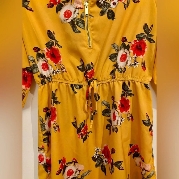 2/$20 - Stella Tweed - Yellow Floral Dress (Size M) - Picture 5 of 10